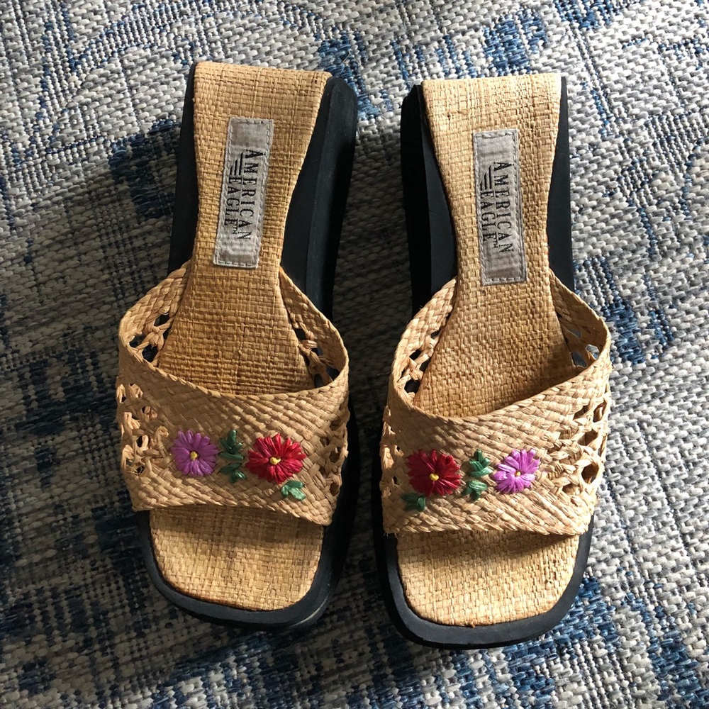 American Eagle Sandals